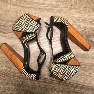 Jessica Simpson heels